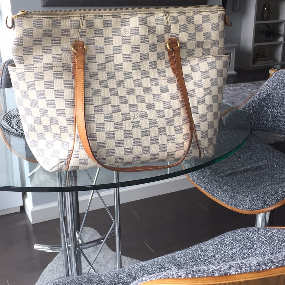 Louis Vuitton totally MM Damier Azur. Authentic